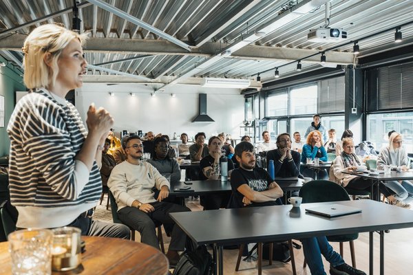 How Can UK Businesses Innovate in Crisis Management?